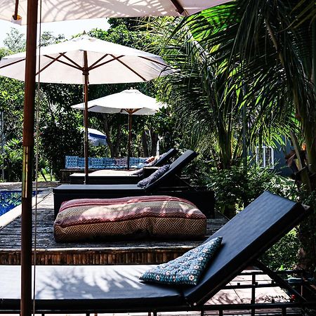 Teejays Bed And Breakfast Kampot Exterior foto