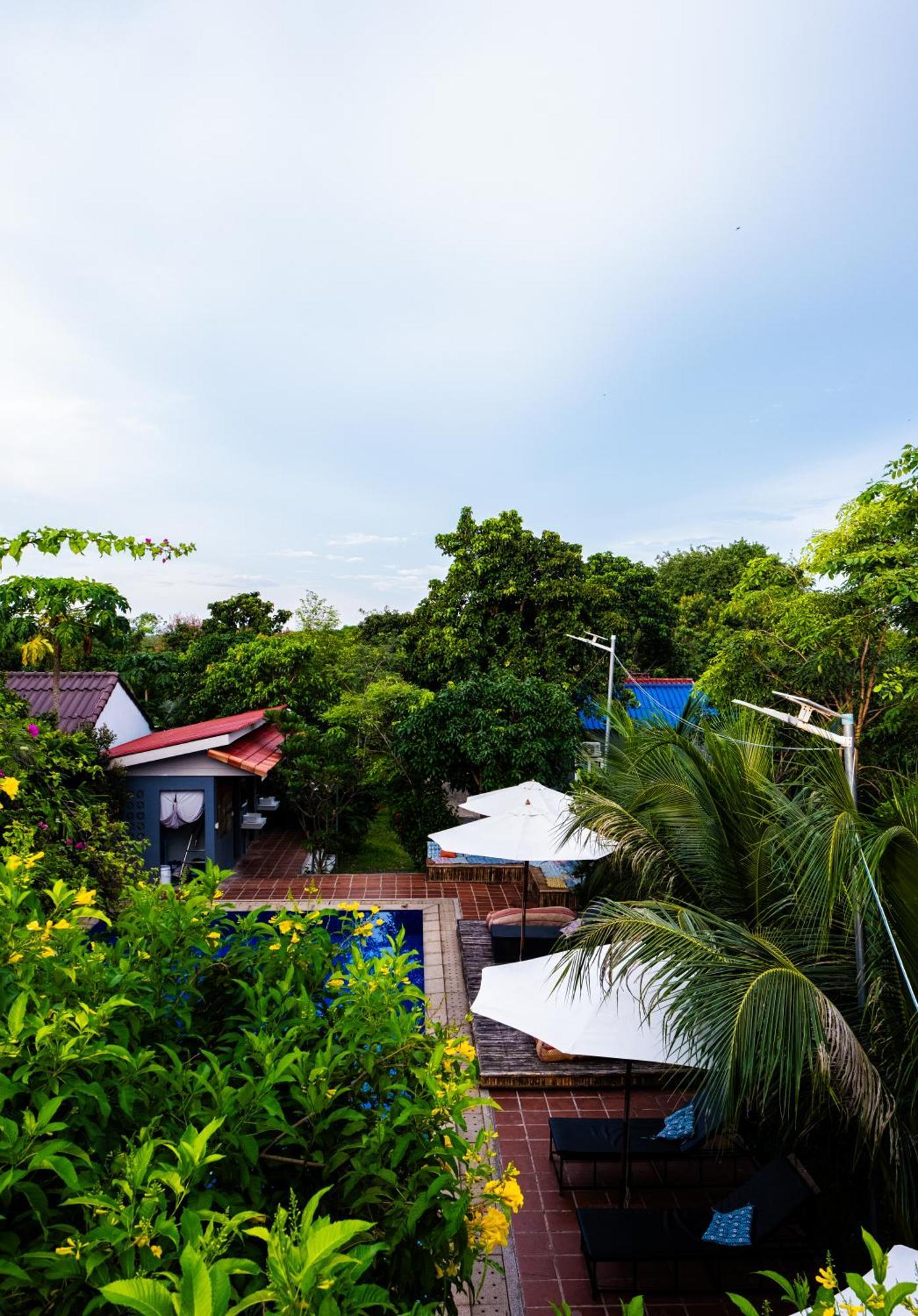 Teejays Bed And Breakfast Kampot Exterior foto